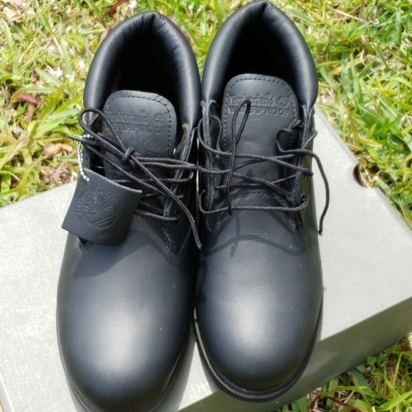 Timberland Other - Timberland New Chukka Black Sz 7.5 Mens Boots